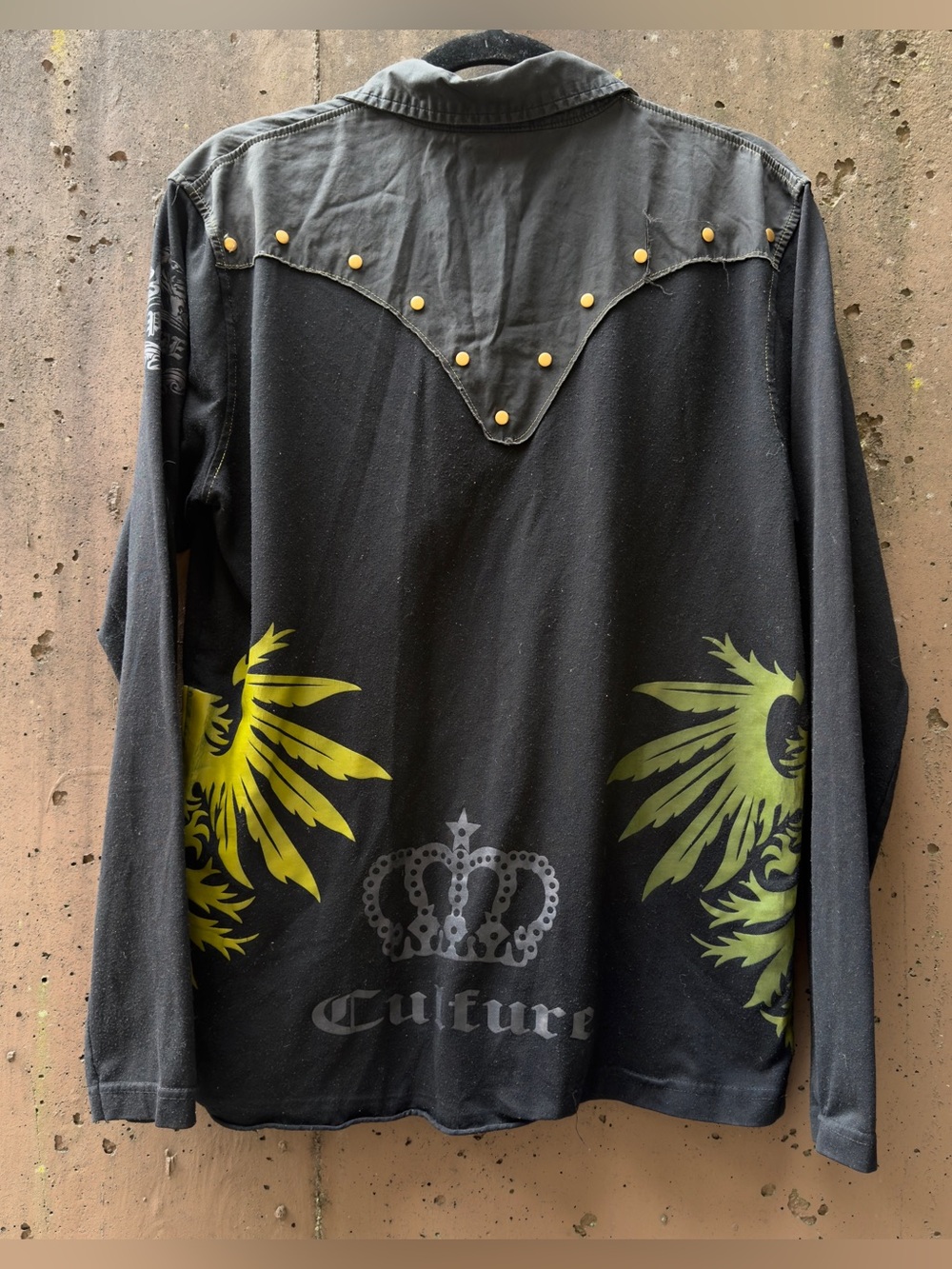 Nu Skool black long sleeve button up shirt with yellow accents. Size M Y2K